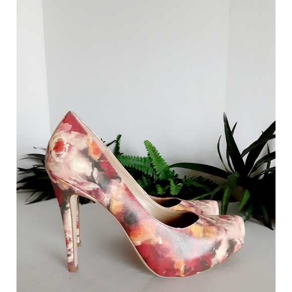 Bcbgeneration Washed Floral Parade Platform Pump - Picture 6 of 14